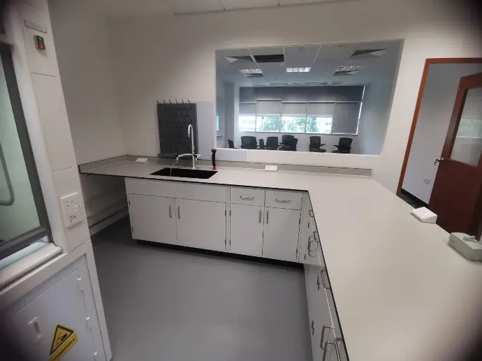Lab Bench