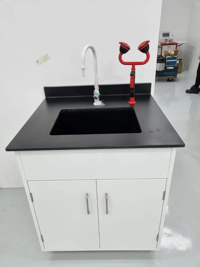 Lab Bench
